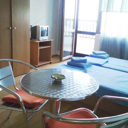 Morski Briz Hotel 2*